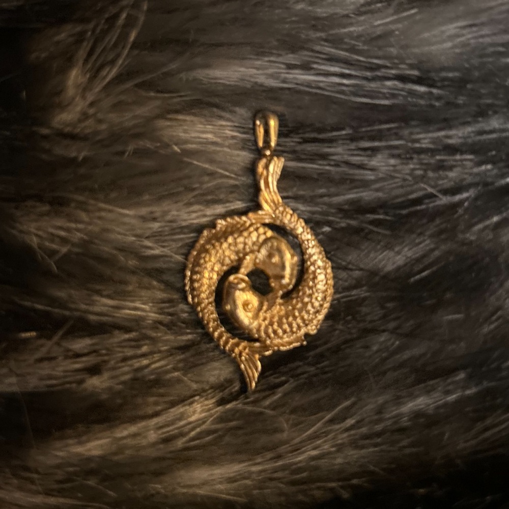 🐝 GOLD PISCES FISH PENDANT CHARM NECKLACE